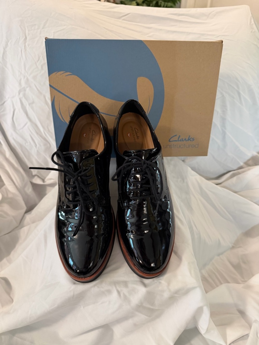 Clarks Women’s Black Patent Leather Lace-Up Oxfords with Brown Welt